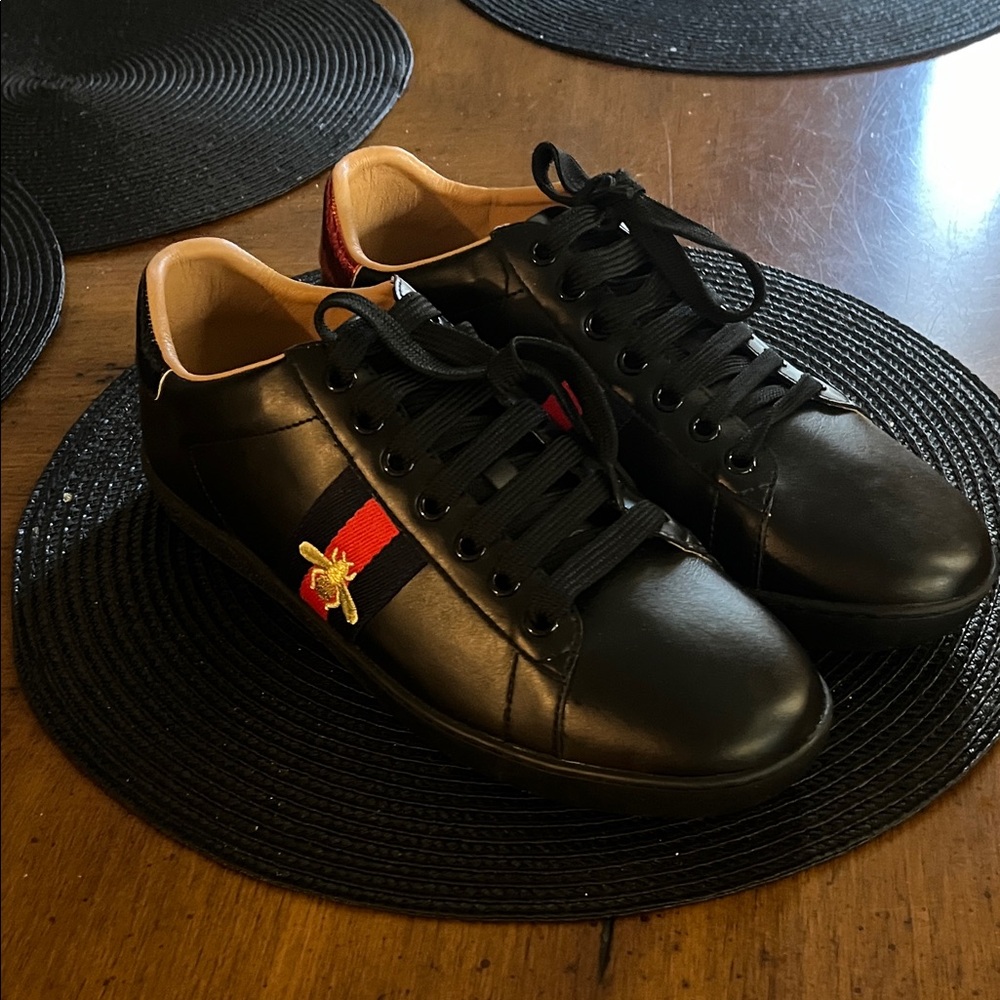 Gucci  men’s Black Sneakers with Red and Gold Details - Picture 5 of 8